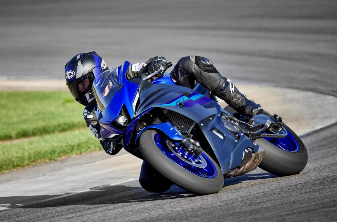 YZF-R7