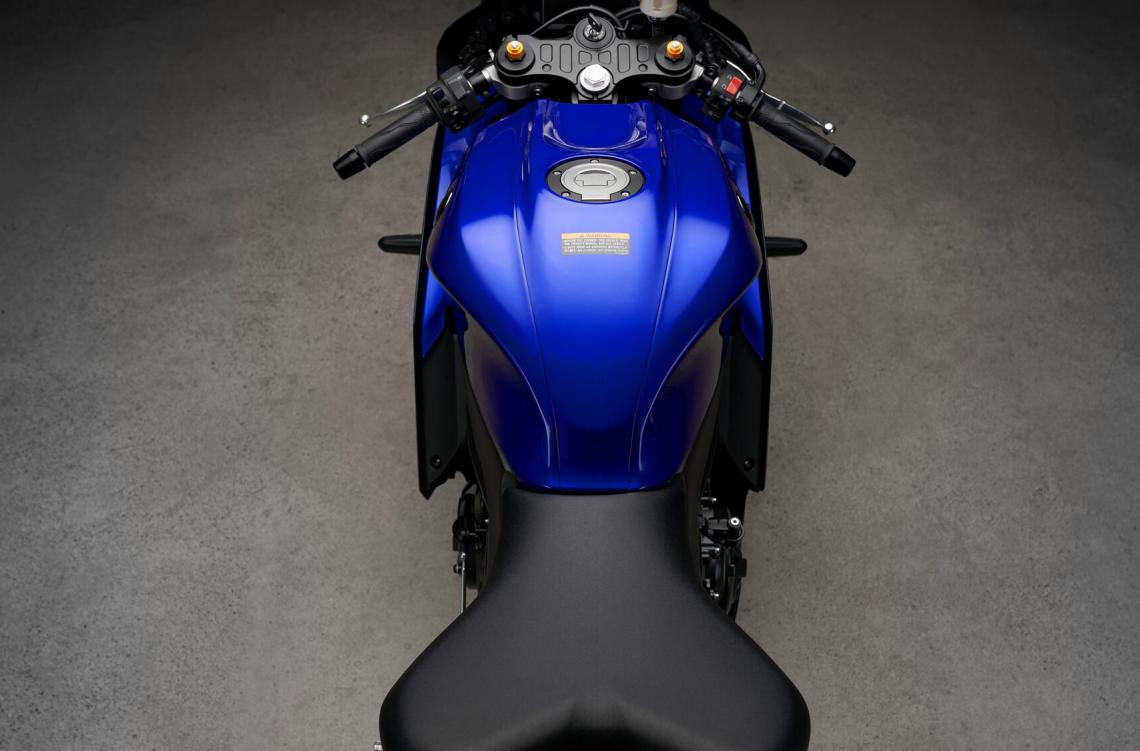 YZF-R7
