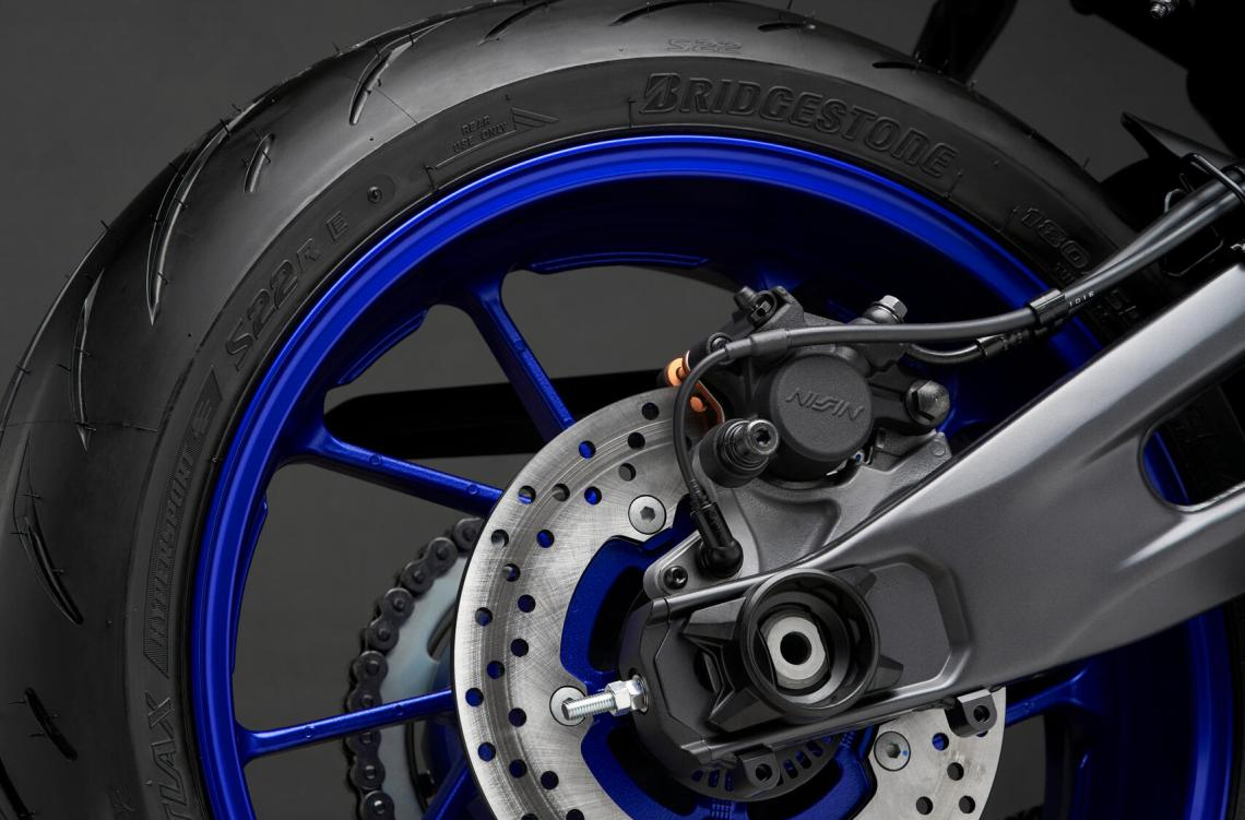 YZF-R7