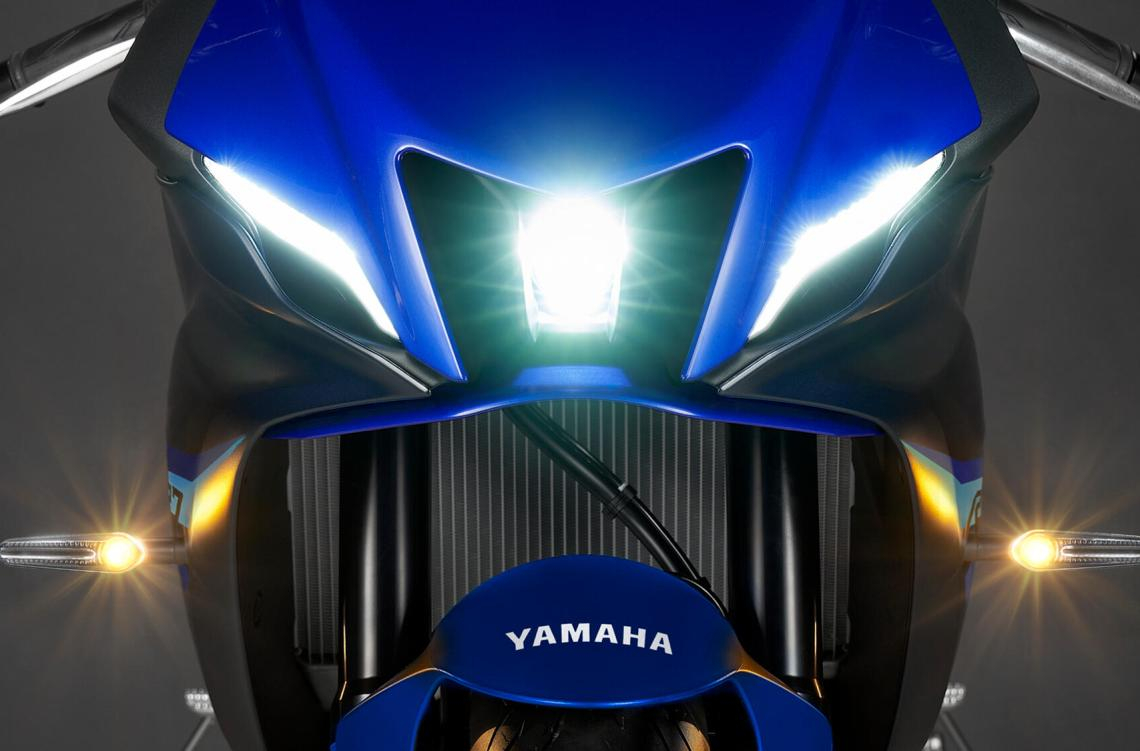YZF-R7