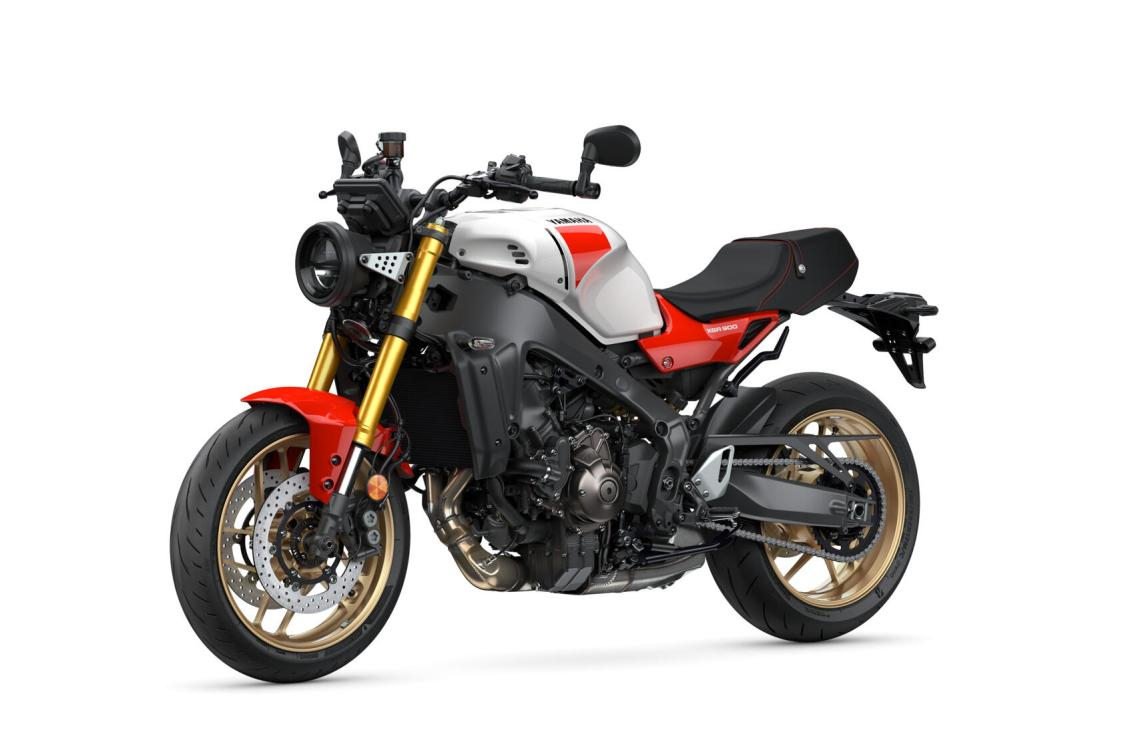XSR900