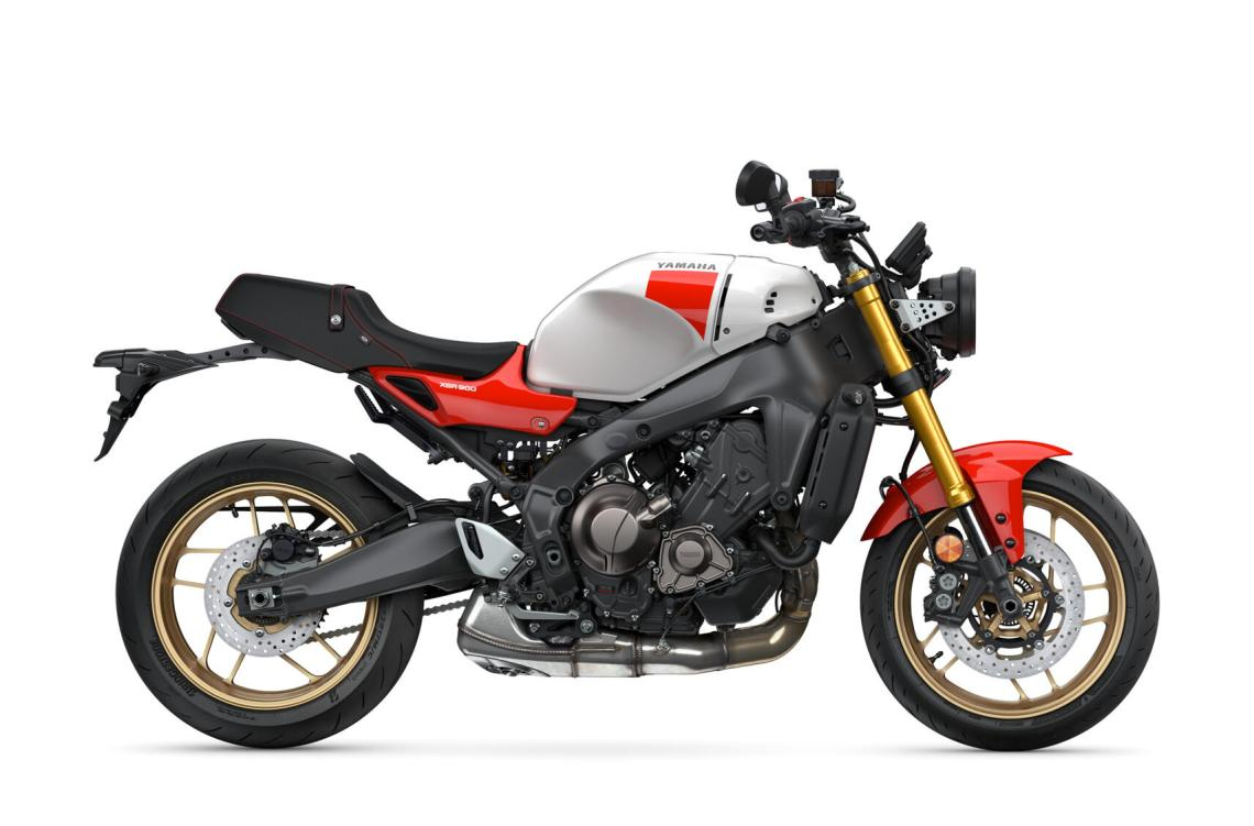 XSR900