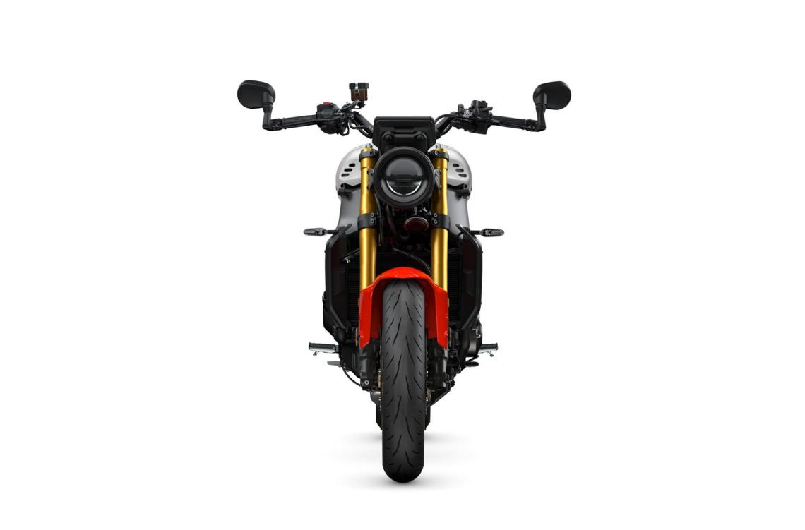 XSR900