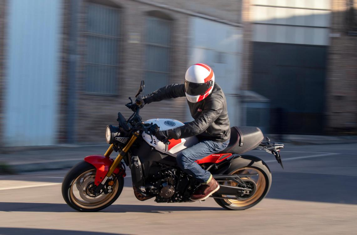 XSR900