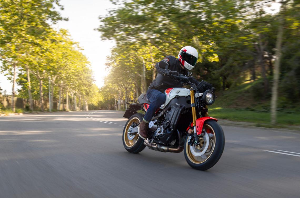 XSR900