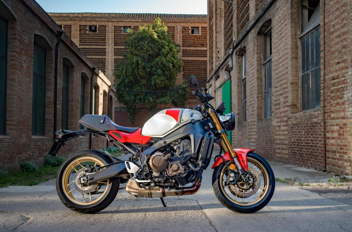 XSR900