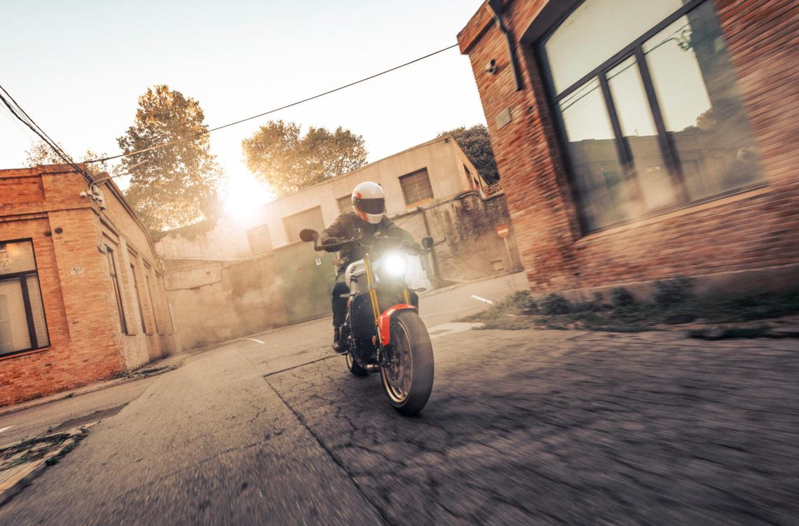 XSR900