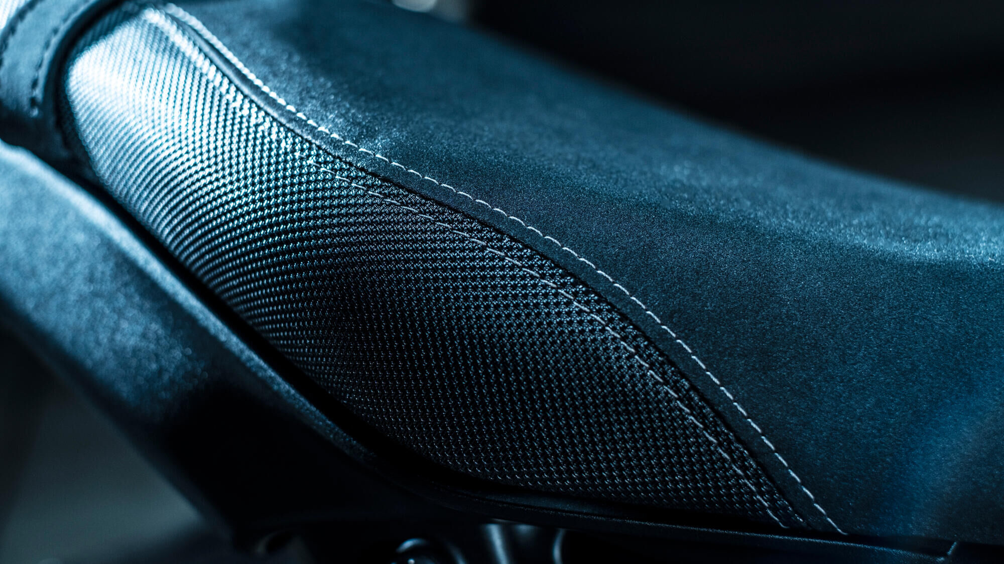 Сидіння з подвійною прошивкою 